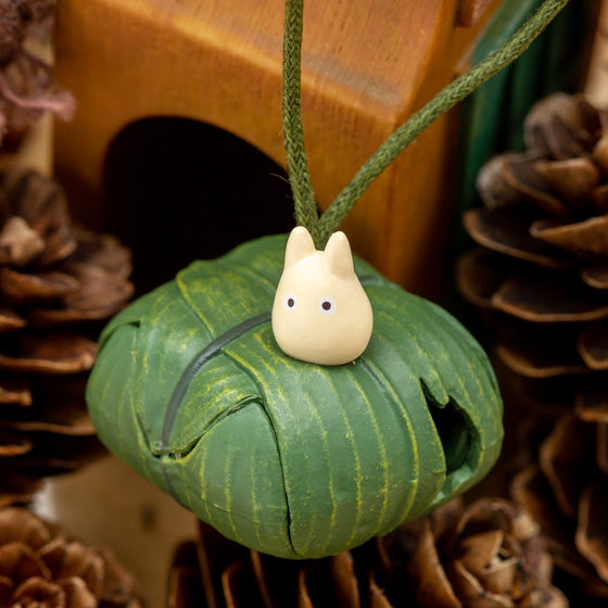 Small totoro with acorn keychain