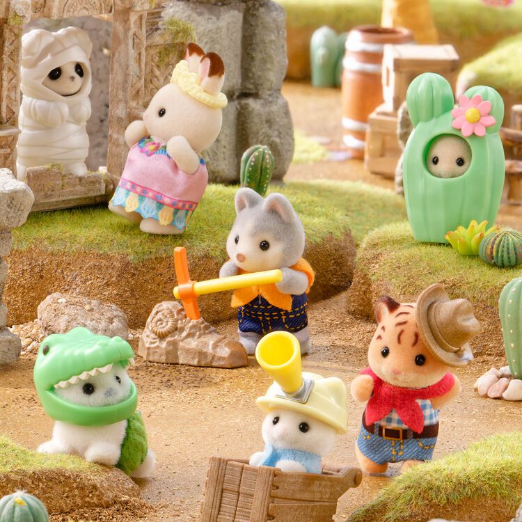 Sylvanian Families blind bag baby adventure series