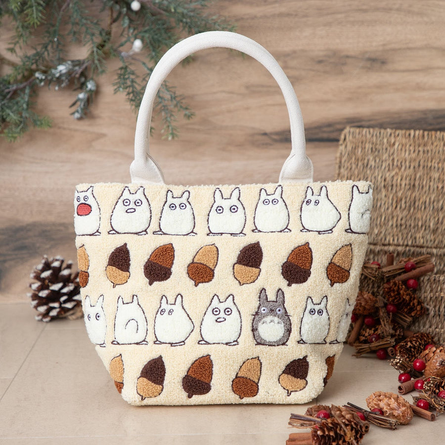 [Coming soon] Neighbor Totoro winter embroiled tote bag