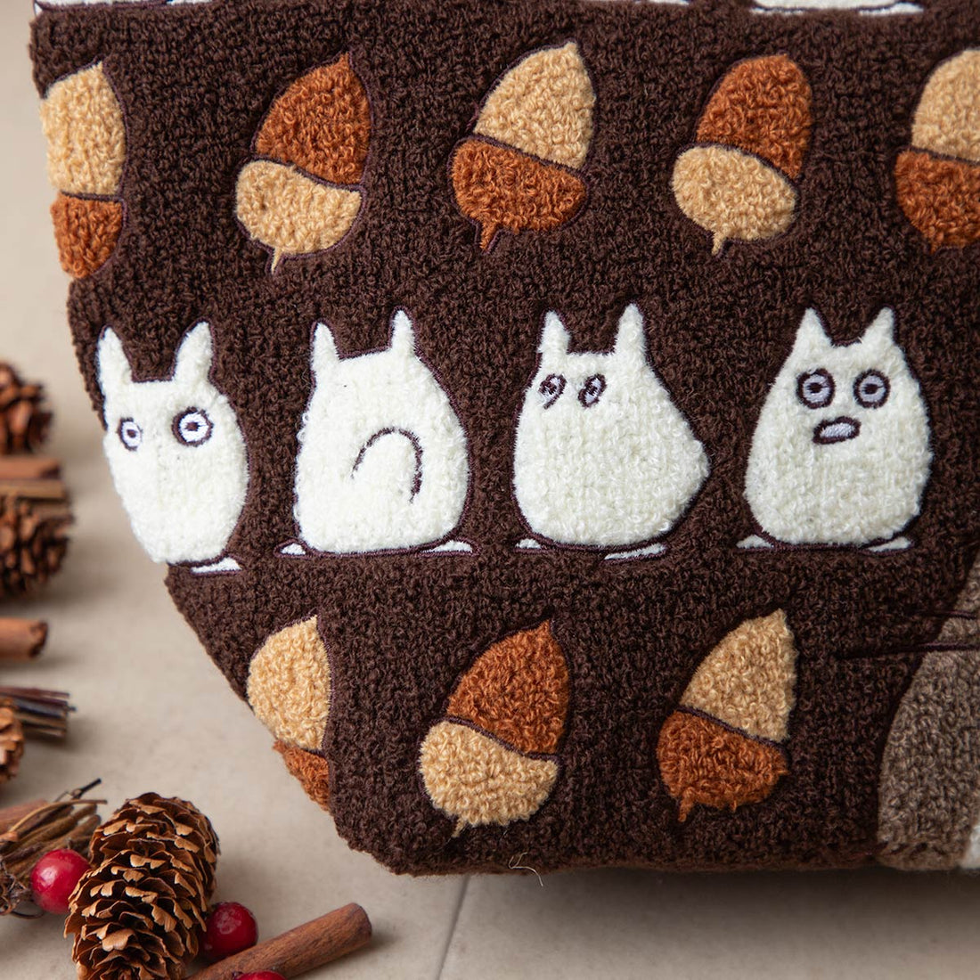 [COMING SOON]My Neighbor Totoro winter embroiled bag