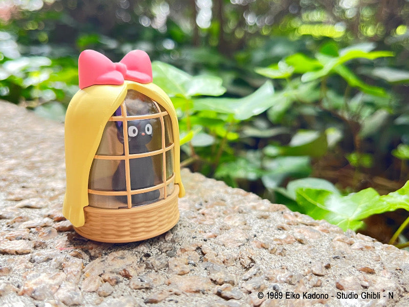 KIKI's delivery service x tomica toy car